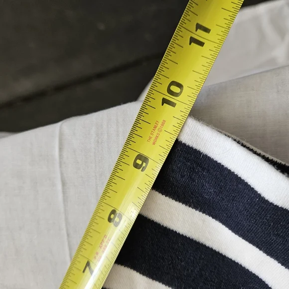 Size XL GAP Navy and White Striped Peplum Women's Top - Picture 10 of 10